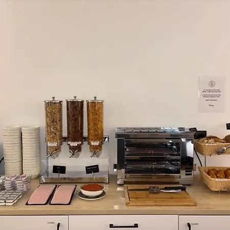 Hostal Líbere Patio Santa Marta